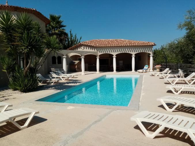 Bienvenue A L Hacienda Villa Magalas ภายนอก รูปภาพ
