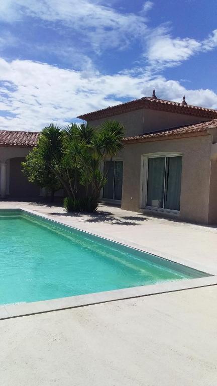 Bienvenue A L Hacienda Villa Magalas ภายนอก รูปภาพ